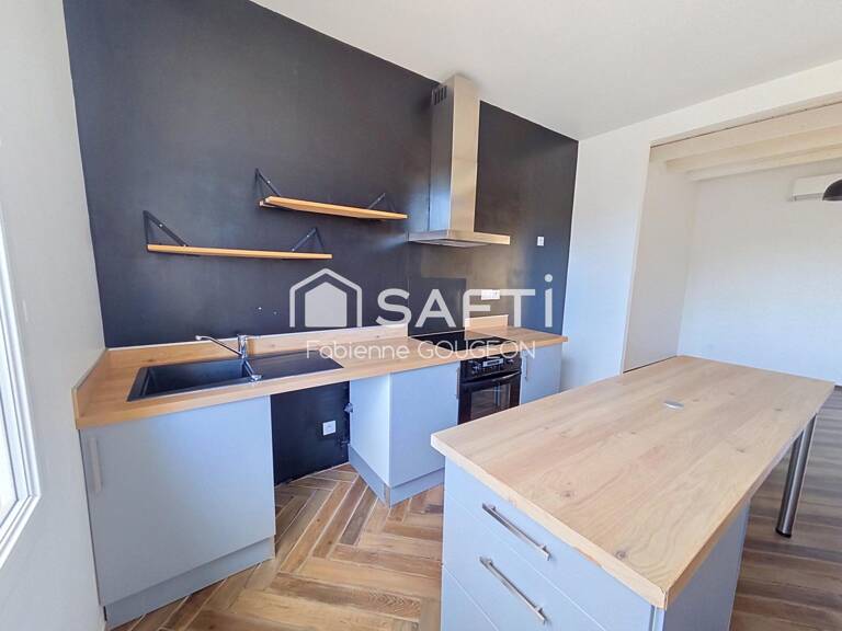 Maison de ville rénovée à l'isle d'espagnac — photo 1