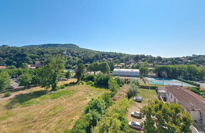Appartement T4 lumineux avec terrasse  Dernier étage avec vue panoramique à Lamalou-les-Bains — photo 4