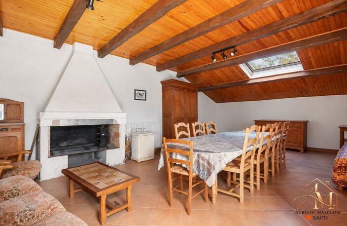 ESPONDEILHAN  Propriété de caractère avec deux habitations, piscine et cadre naturel privilégié — photo 4