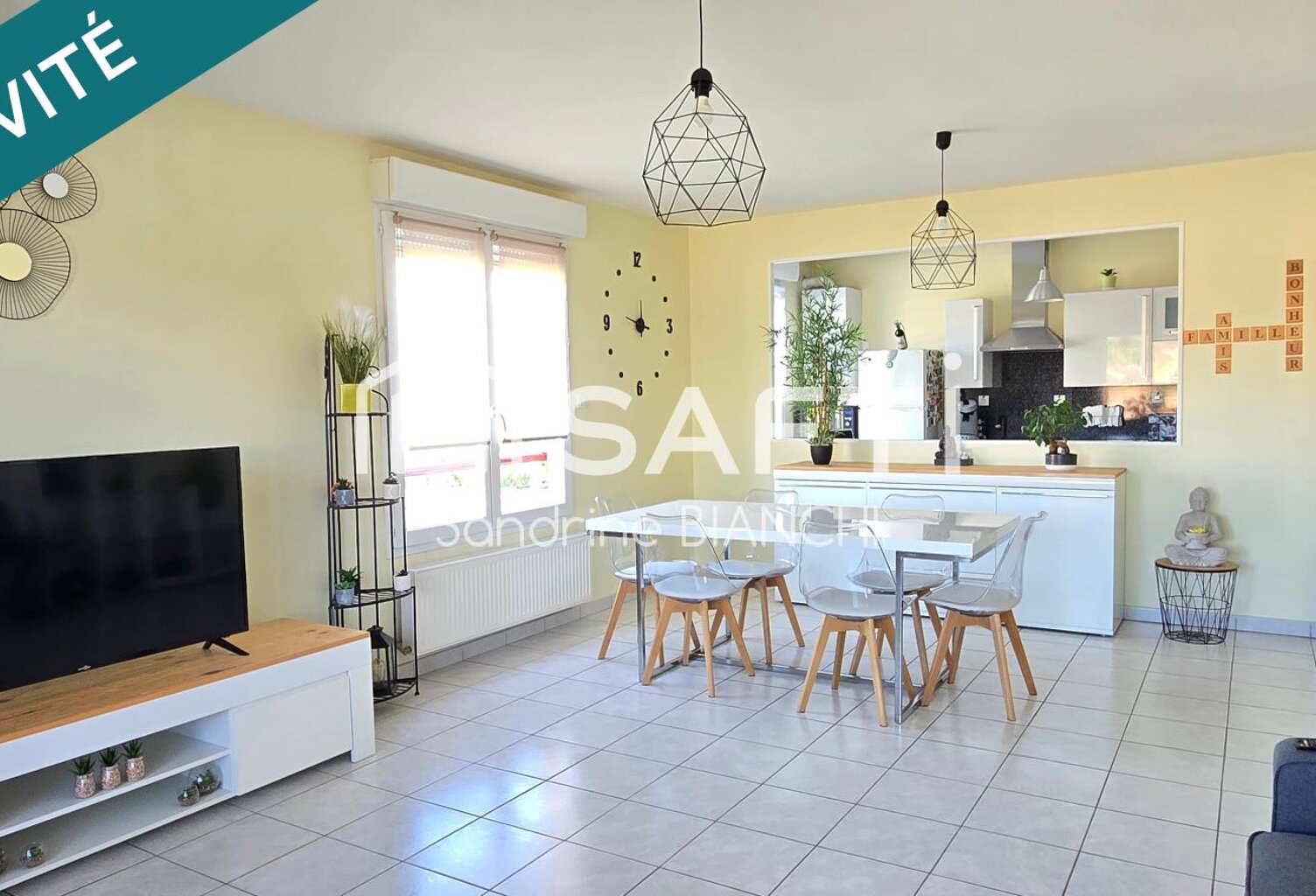 Appartement lumineux avec terrasse et parkings — photo 1
