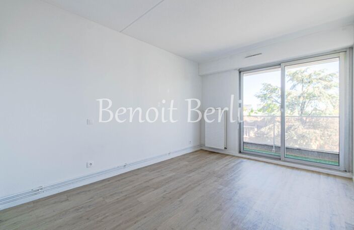 BORDEAUX CAUDÉRAN  Bel appartement traversant au pied du Parc Bordelais — photo 3