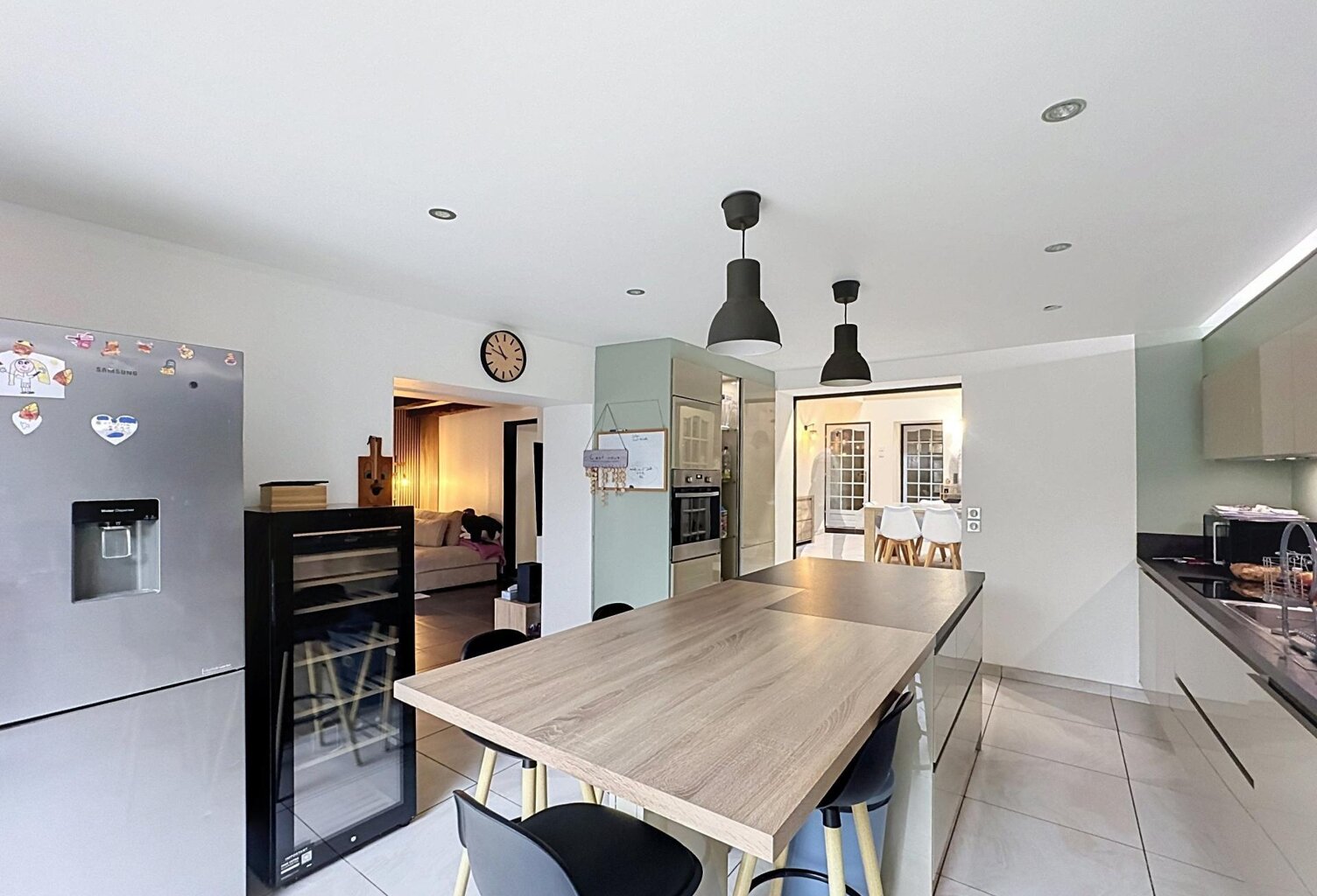 MAISON MITOYENNE D' UN CÖTE — photo 1