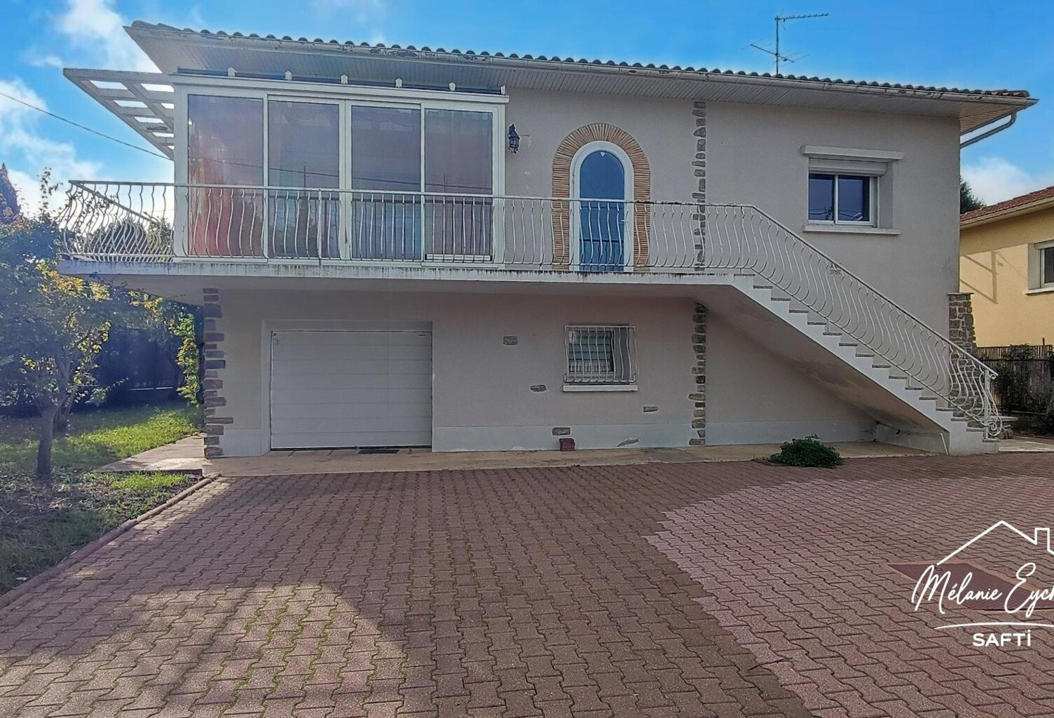 Maison de ville de 143 m² avec piscine, jardin arboré et grand garage  Angoulême — photo 1