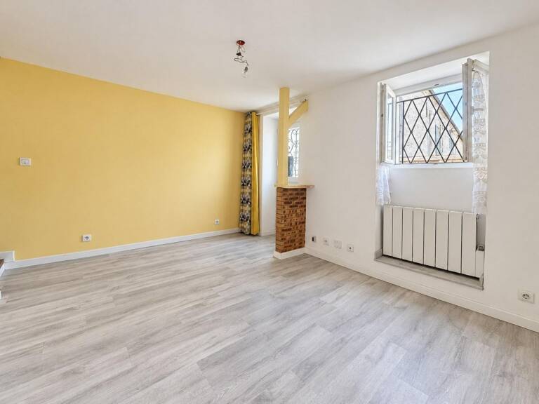 maison de ville dans un secteur recherché — photo 1