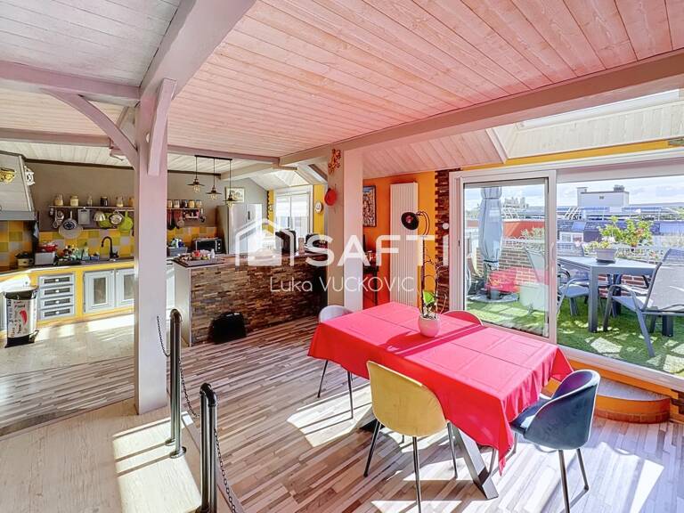 Un 2 pièces atypique de 66 m², lumineux et plein de charme ! — photo 1