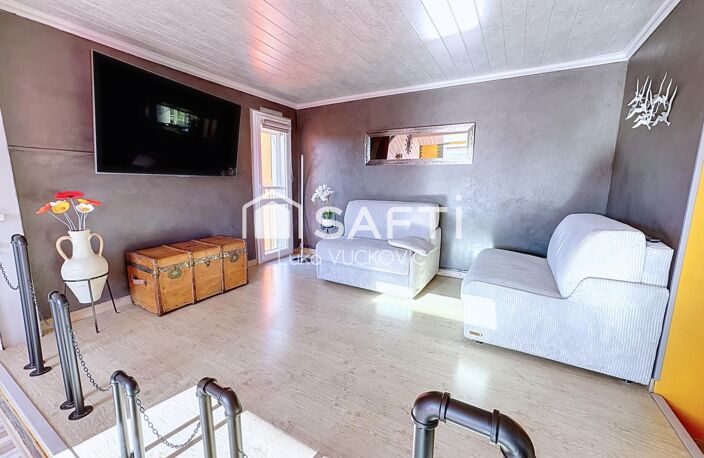 Un 2 pièces atypique de 66 m², lumineux et plein de charme ! — photo 3