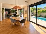 PESSAC ALOUETTE  Maison de plain-pied 200 m², jardin 900 m² piscine, en lisière de forêt — photo 3