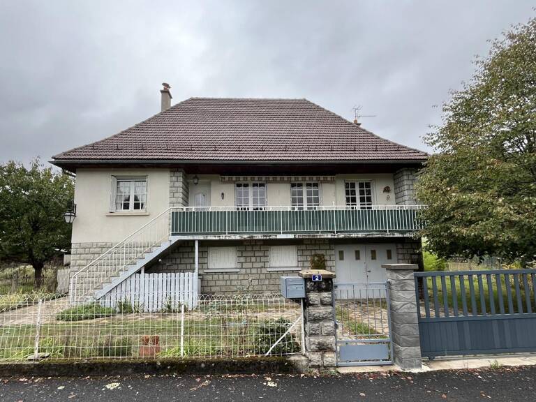 Maison - 130m² - 6 pièces — photo 1