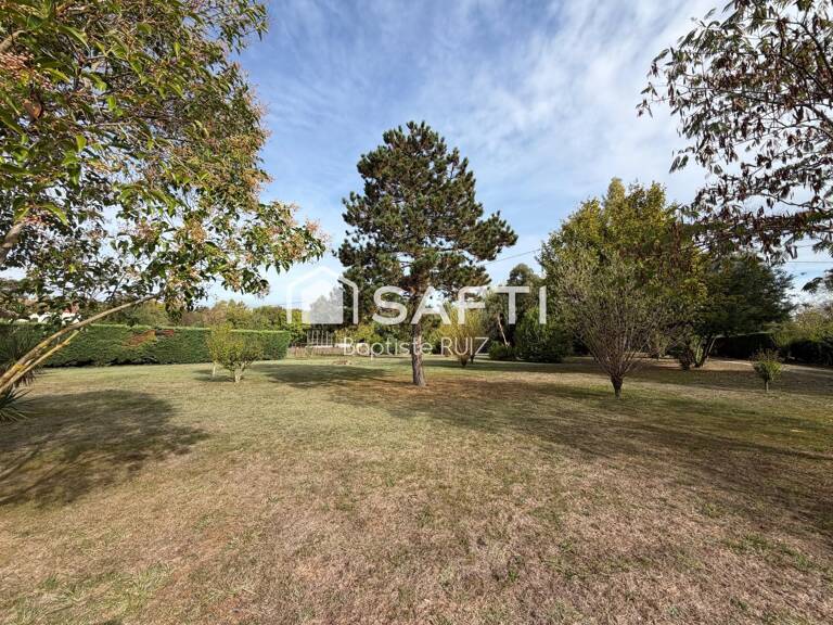 Magnifique terrain à Lacourt St Pierre de 1330m2 — photo 1
