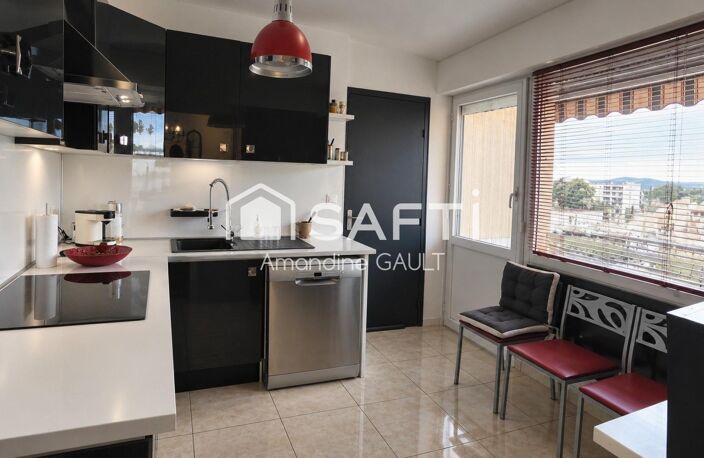 Appartement rénové avec balcon en cœur de ville — photo 5