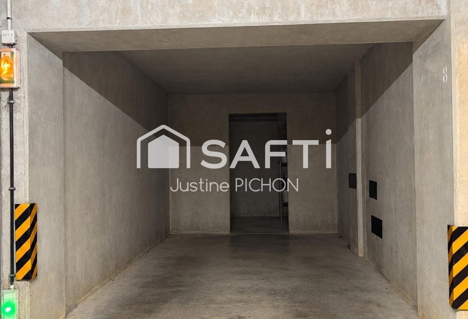LA CRAU - Garage fermé de 18m² — photo 1