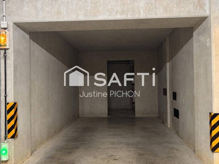 LA CRAU - Garage fermé de 18m² — photo 1