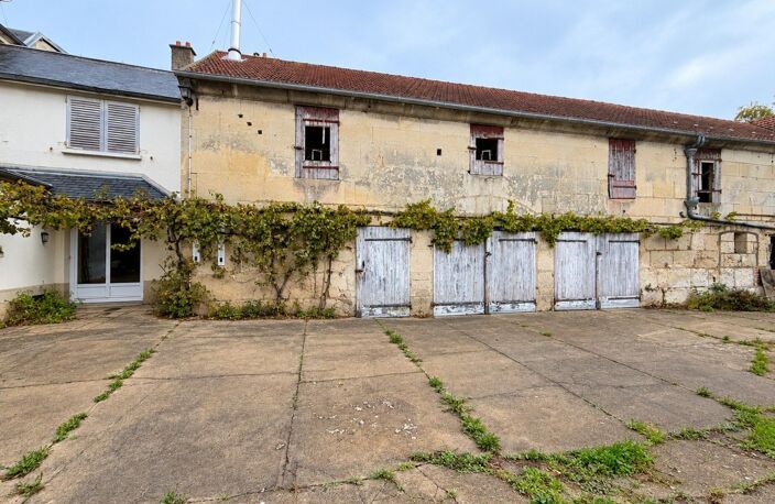 Maison à rénover de 180 m² en pierre de taille — photo 3