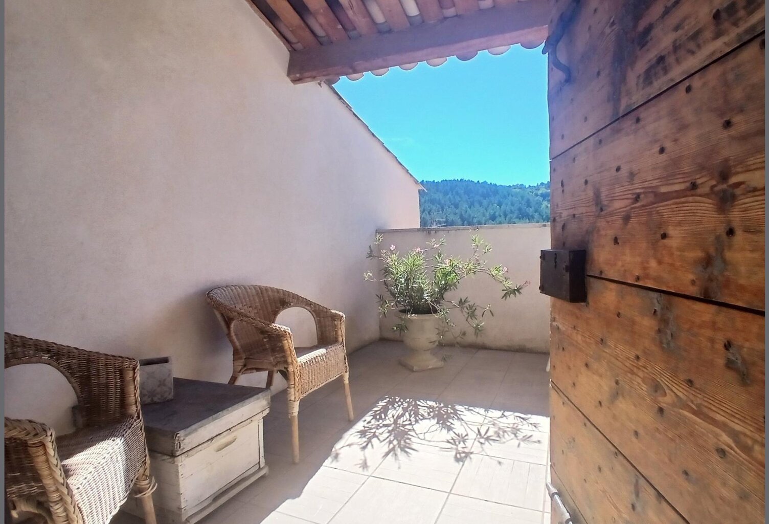 RIEZ - Hôtel Particulier d'exception de 270 m² — photo 1