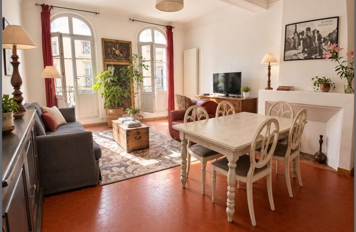 RIEZ - Hôtel Particulier d'exception de 270 m² — photo 2