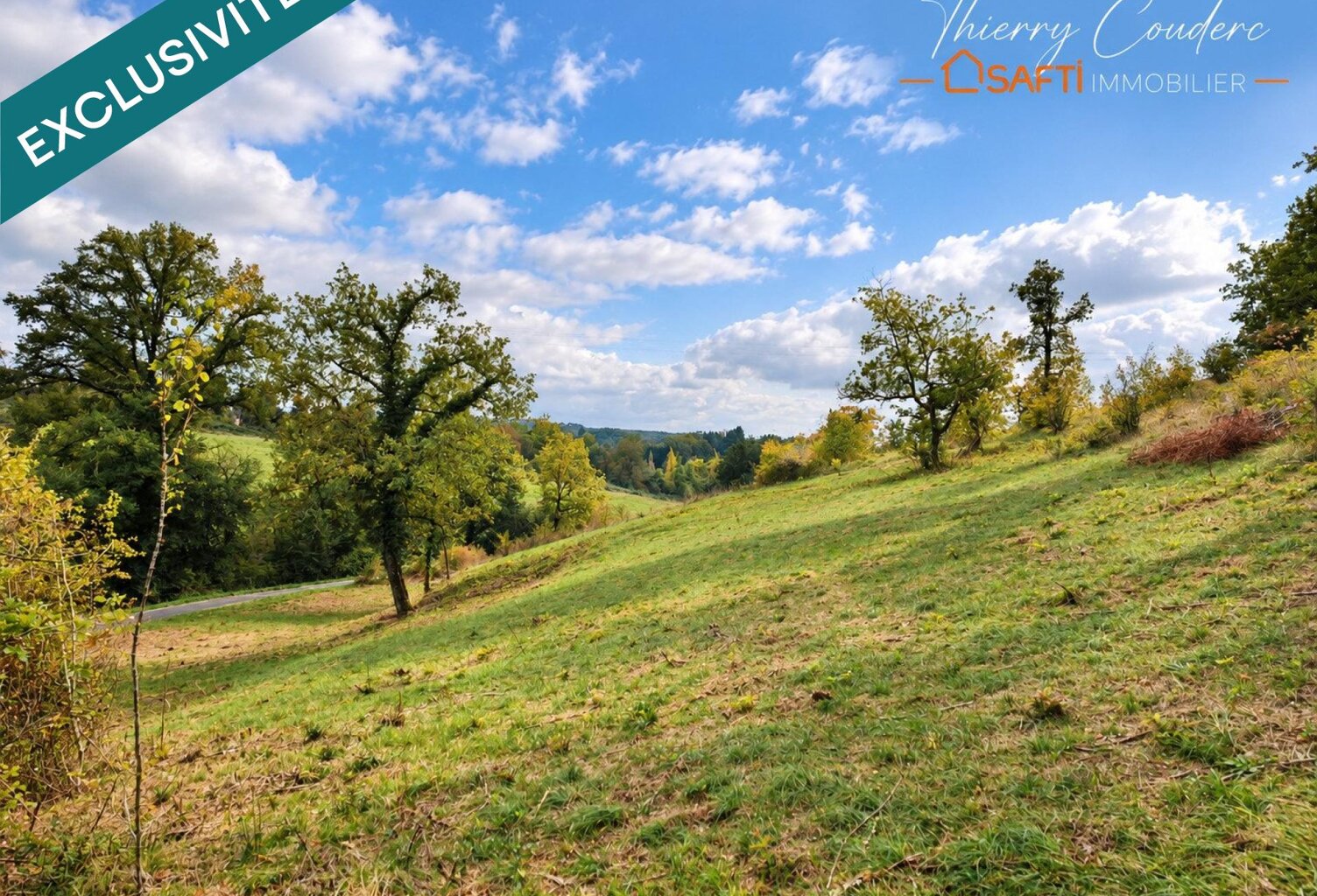 BEAU TERRAIN DE 2 800 M² AVEC RESEAUX A PROXIMITE — photo 1