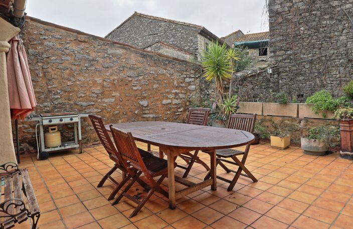 Maison de village COUR, TERRASSE, GARAGE, DEPENDANCE — photo 3