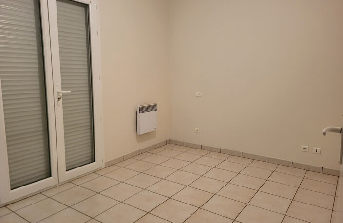 Apt T2 au rdc avec stationnement et jardin. — photo 4