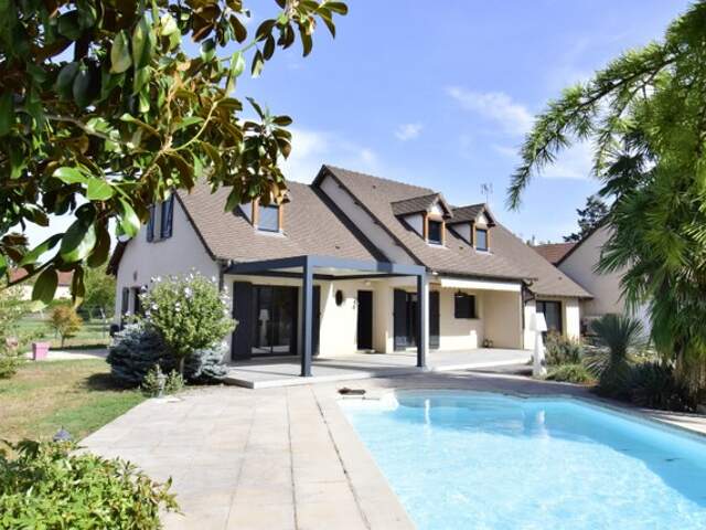 BELLE VILLA AVEC PISCINE — photo du bien