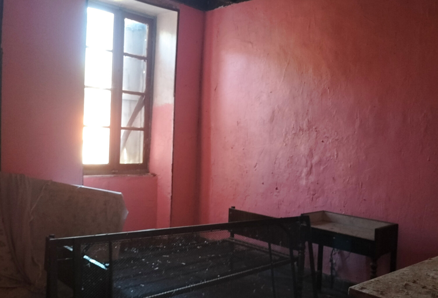 maison de village à restaurer avec terrain et 2 autres parce — photo 1