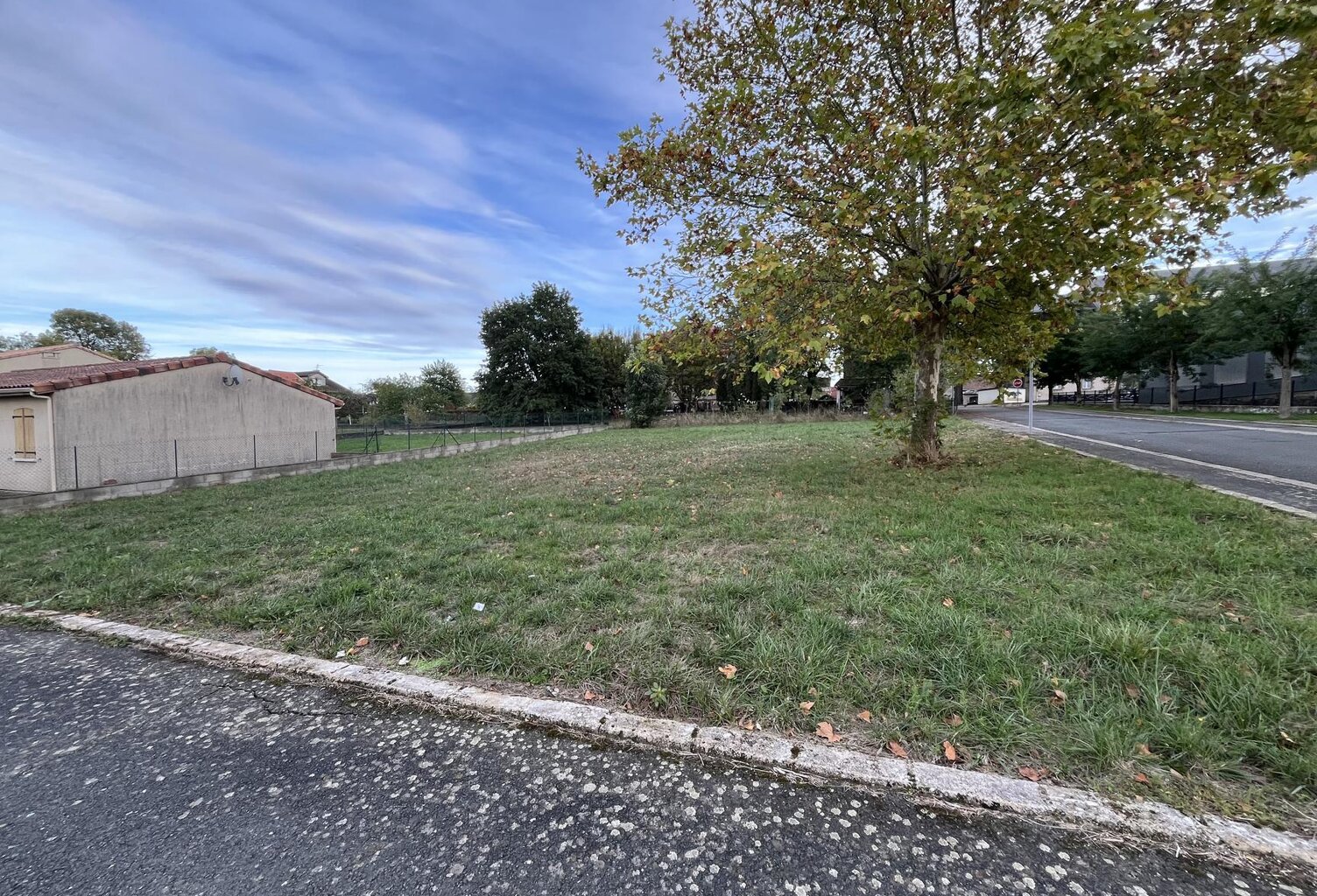Terrain Viabilisé — photo 1