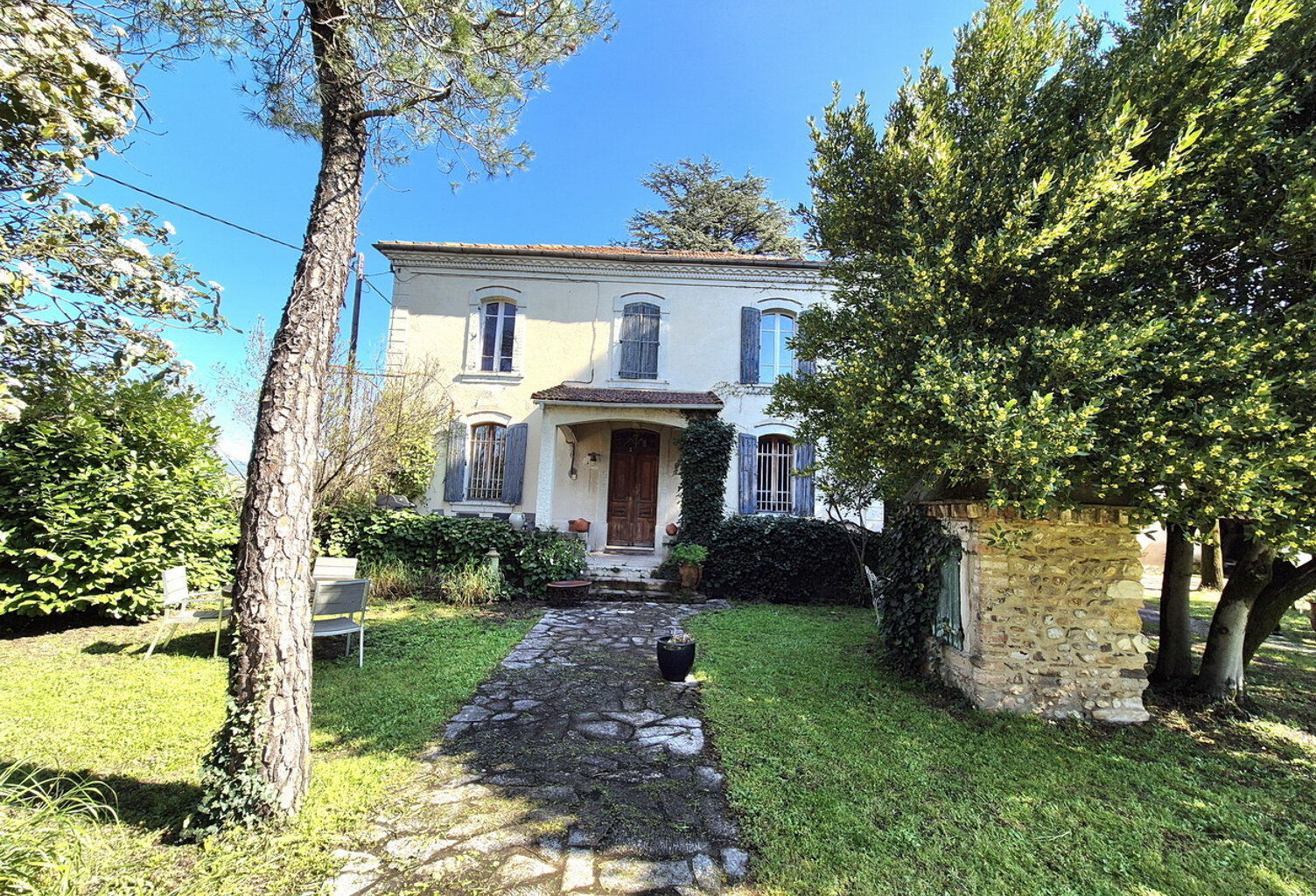 Maison familiale avec dépendances et terrain 1450 m2 — photo 1