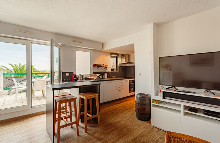 À vendre   Spacieux T2 avec grande terrasse, cave et place d — photo 4