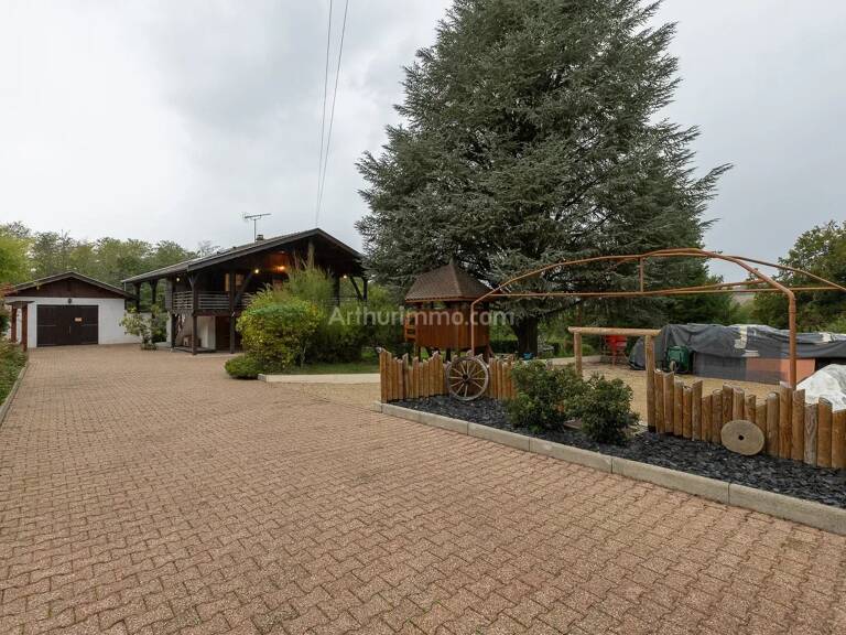 Maison esprit chalet vue degagée avec annexes — photo 1