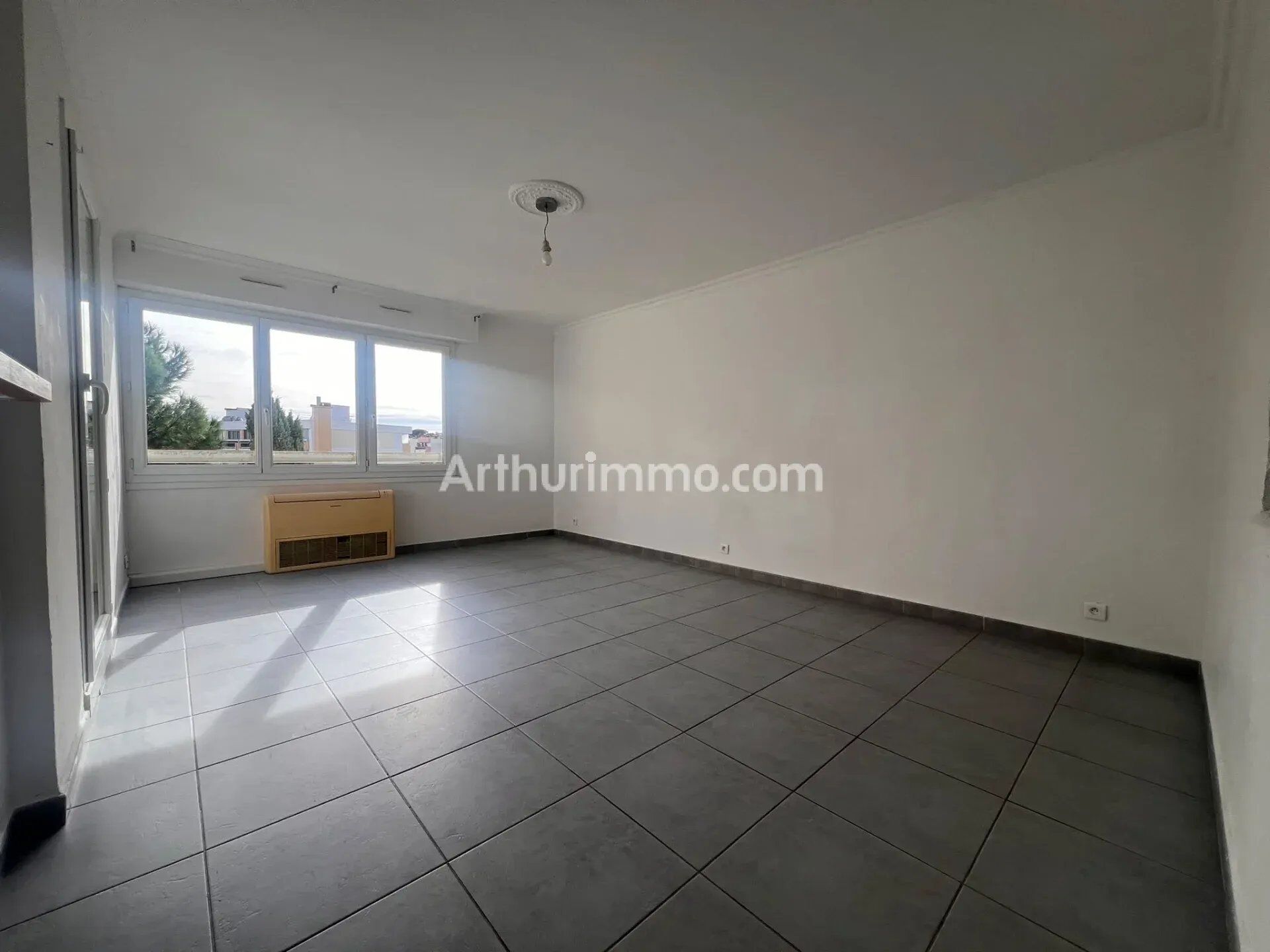 Appartement 3 pièces 66 m² · à Sainte-Maxime · 66 m² · 1 381 €/mois