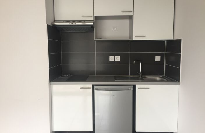 Location appartement 1 pièce 25 m² à Toulouse (31200) — photo 2