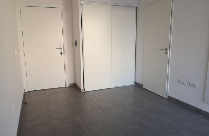Location appartement 1 pièce 25 m² à Toulouse (31200) — photo 3