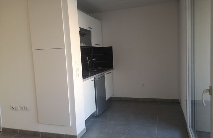 Location appartement 1 pièce 25 m² à Toulouse (31200) — photo 4