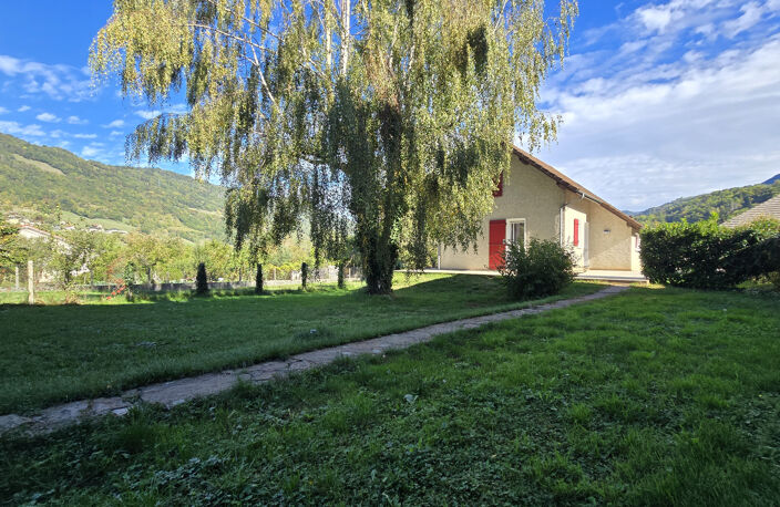 Charmante petite maison en plein coeur de La Rochette — photo 2