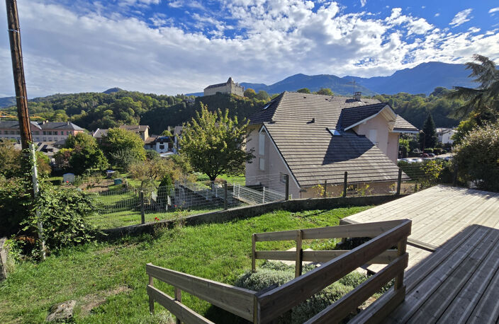 Charmante petite maison en plein coeur de La Rochette — photo 4
