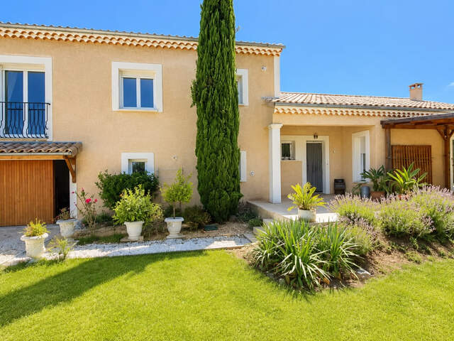 Maison Anneyron 7 pièces 156 m² — photo du bien