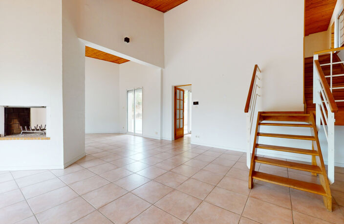 Maison 5 pièces de 152 m2 avec jardin, piscine et double gar — photo 5
