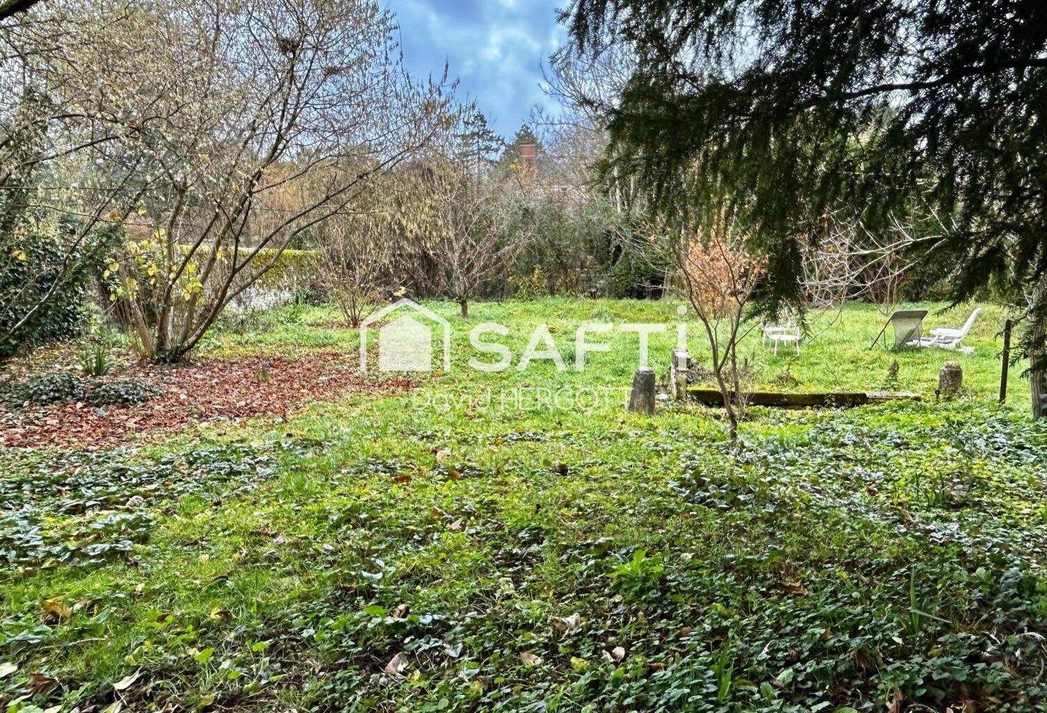 Terrain constructible de 673 m²  Secteur calme à Beaugency — photo 1