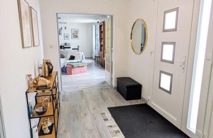 MAISON 4 CHAMBRES ET PISCINE ! — photo 2
