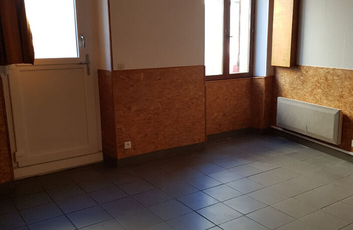 Appartement T3 - ST GERMAIN D'ESTEUIL — photo 3