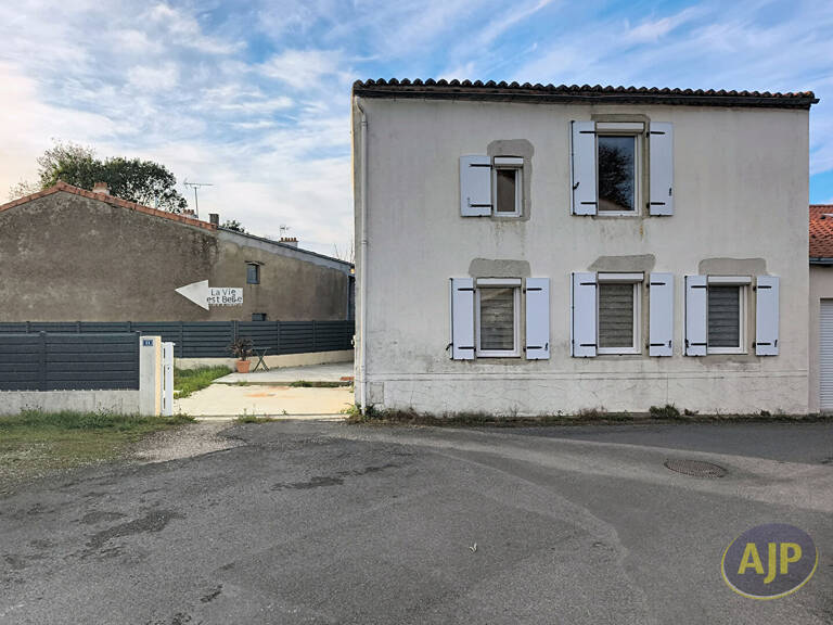 Maison Les Brouzils 5 pièce(s) 102 m2 — photo 1