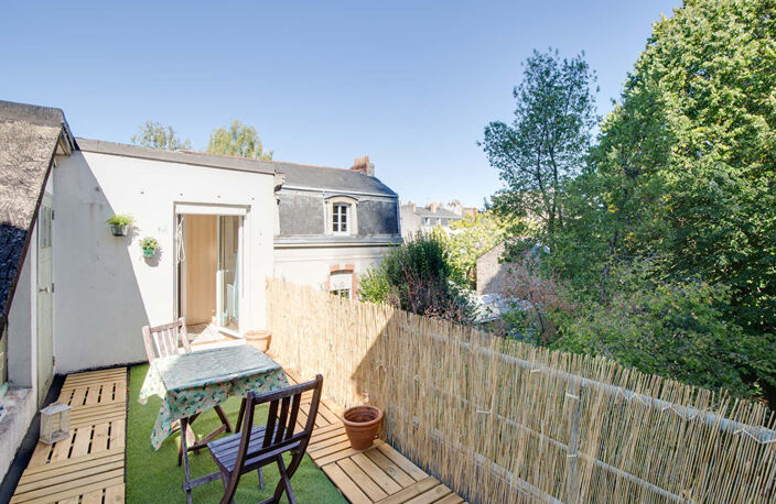 A VENDRE NANTES SAINT-CLEMENT CHARMANT DUPLEX AVEC TERRASSE — photo 3
