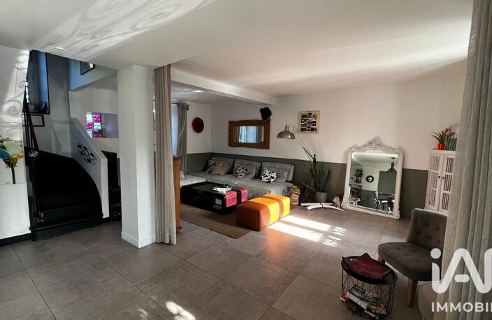 Vente Maison traditionnelle 8 pièces — photo 3
