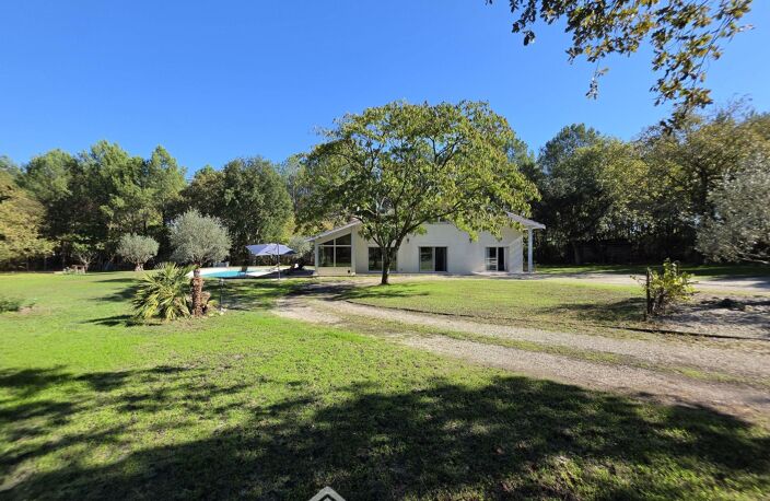 Maison - 155m² - Le Pian-Médoc — photo 2