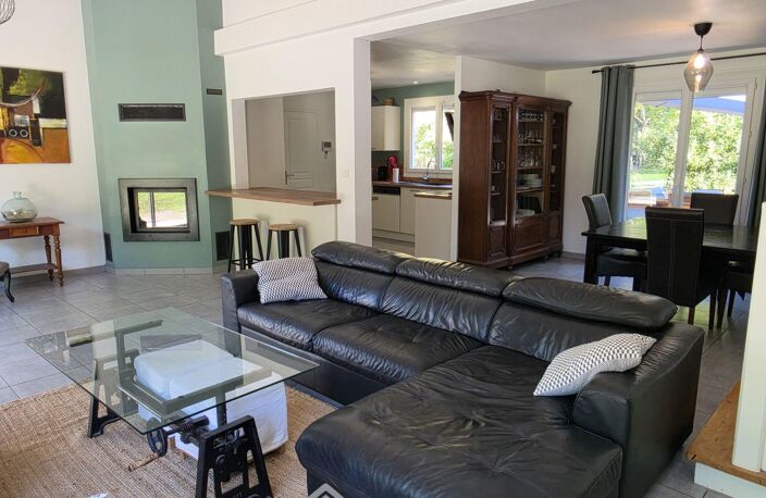 Maison - 155m² - Le Pian-Médoc — photo 5