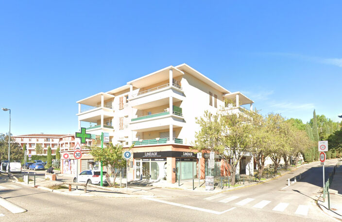Local 114 m2 - Duranne — photo 4