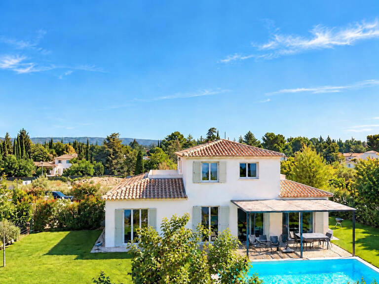 CRUYES  PISCINE 175M² AIX NORD — photo 1