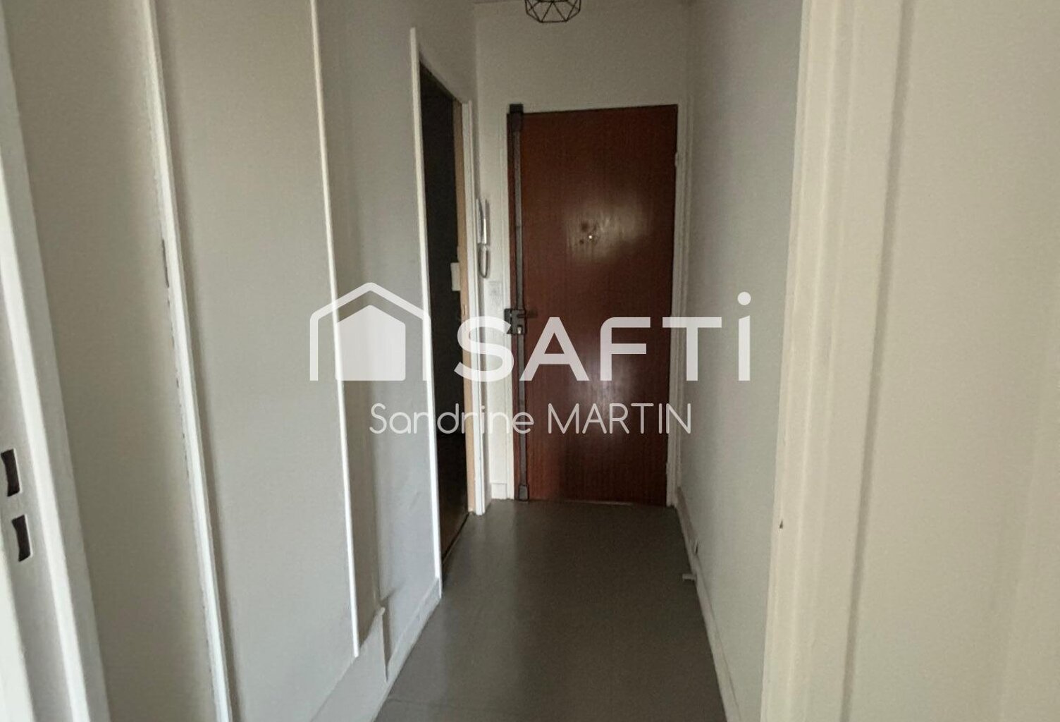 Appartement T4, T5, 94m2 à rénover — photo 1