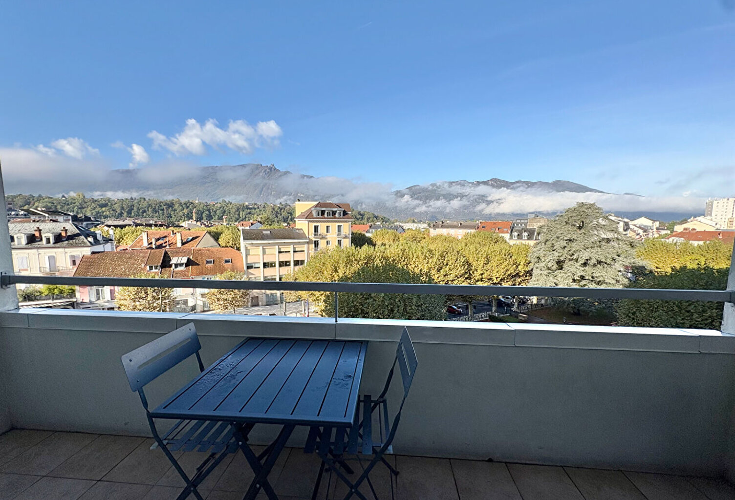 Appartement Aix Les Bains centre-ville - balcon et cave — photo 1
