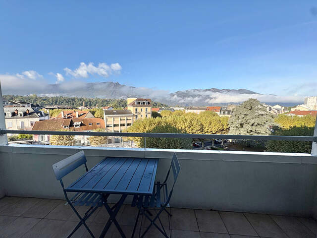 Appartement Aix Les Bains centre-ville - balcon et cave — photo du bien