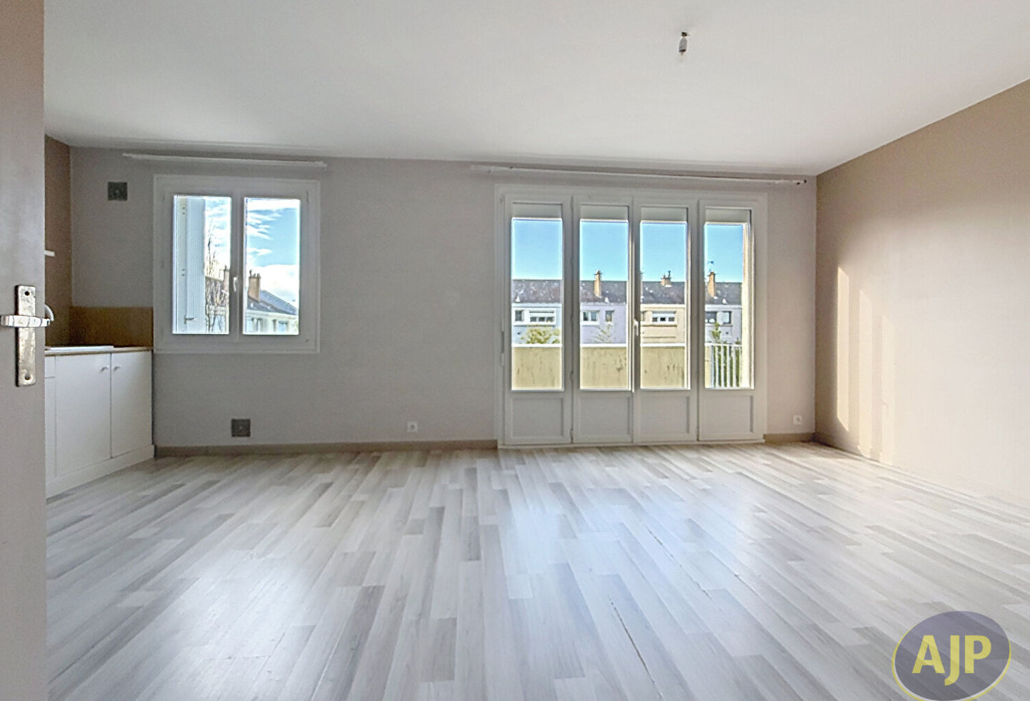 T2 DERNIER ETAGE ST HERBLAIN — photo 1